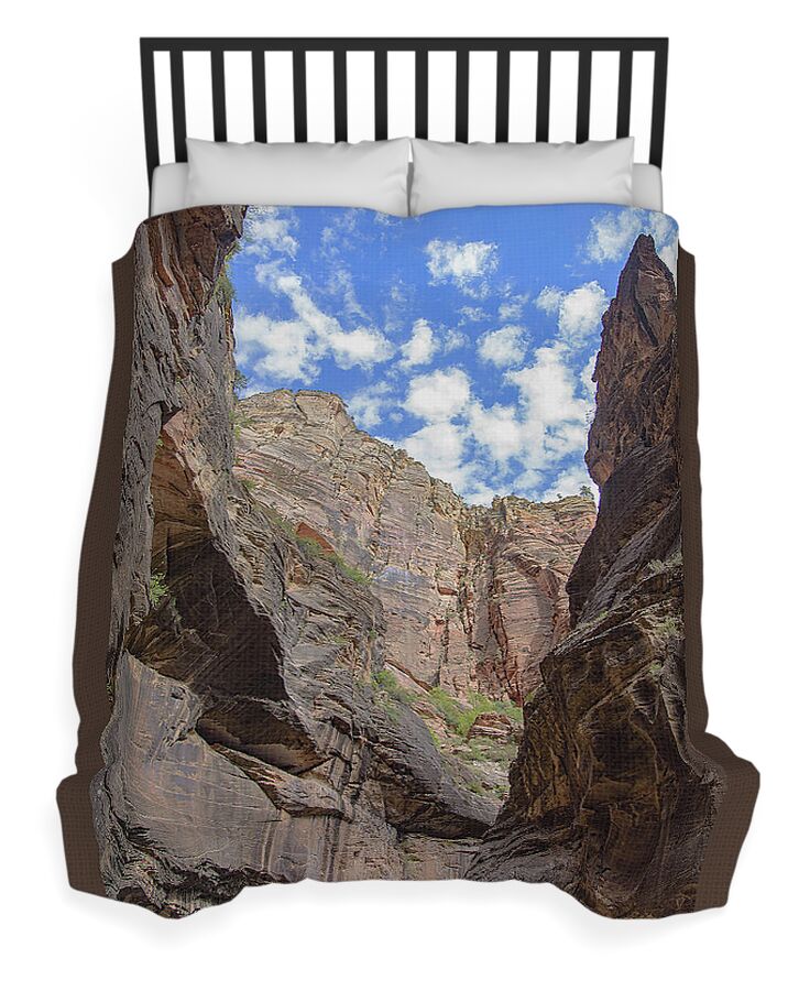 Majestic Canyon Sky View In The Narrows Duvet Cover