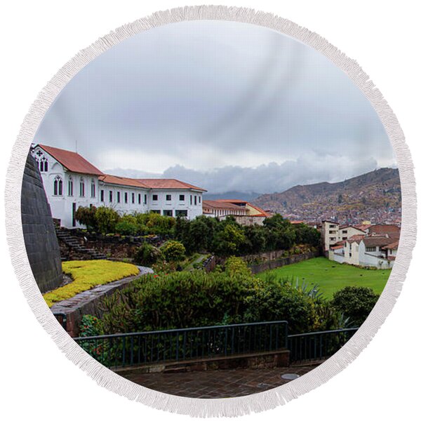 Street Scene with Colorful Mural Round Beach Towel