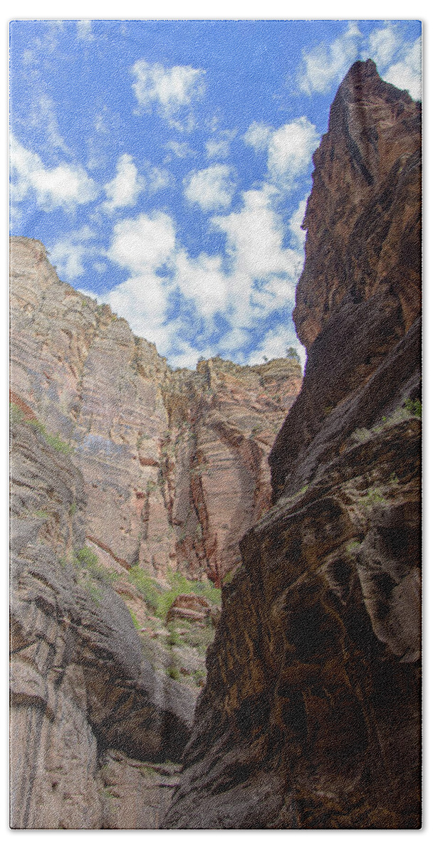 Majestic Canyon Sky View In The Narrows Hand Towel
