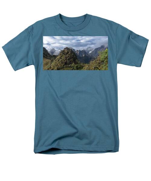 Misty Andes Mountain Range Landscape Men's T-Shirt  (Regular Fit)
