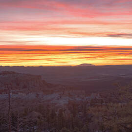Serene Mountain Sunrise in Bryce Canyon National Park