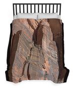 Towering Desert Sandstone Cliffs In Zion National Park Duvet Cover