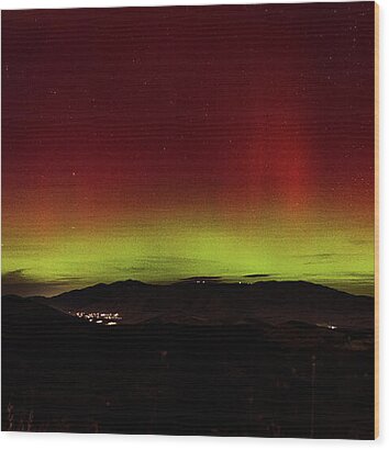 Northern Lights Over Wasatch Mountain Range Wood Print by Brandon Wichmann