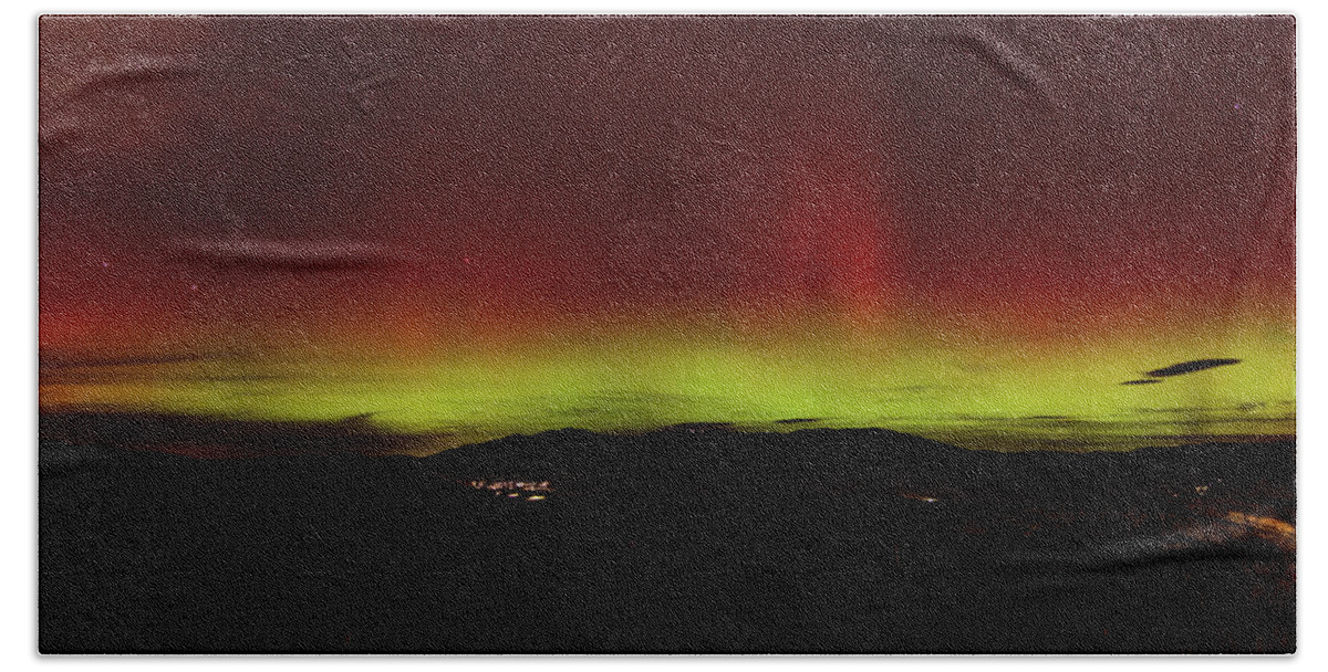 Northern Lights Over Mountain Range Bath Towel