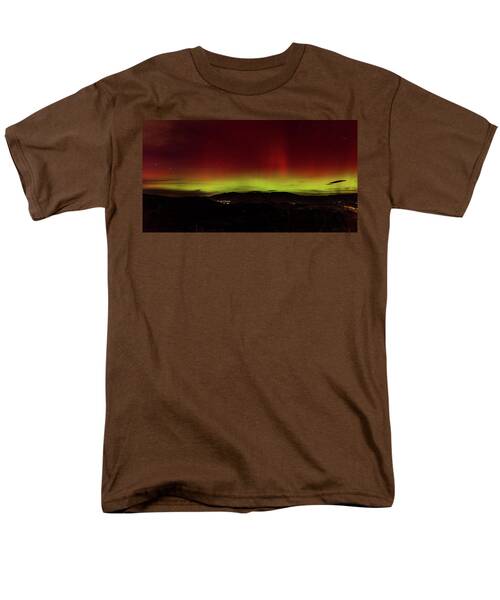 Northern Lights Over Mountain Range Men's T-Shirt  (Regular Fit)