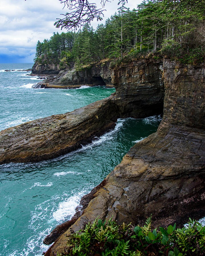 Turquoise Water Between the Coastal Cliffs